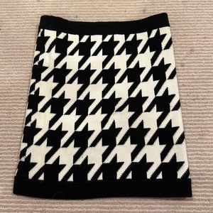 COPY - Alice + Olivia houndstooth skirt